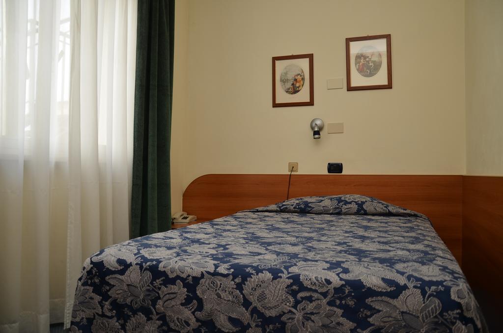 Hotel Sporting Casarsa della Delizia Luaran gambar